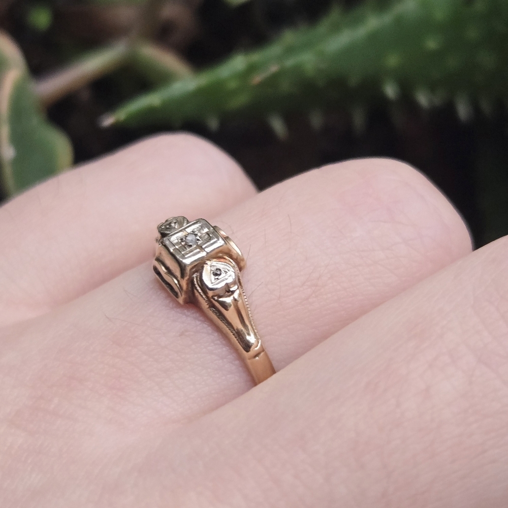 Vintage 10K Art Deco Diamond Engagement Ring, size 6.5 - Picture 11 of 16